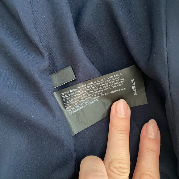 Theory Blazer - size 6 - Picture 9 of 10